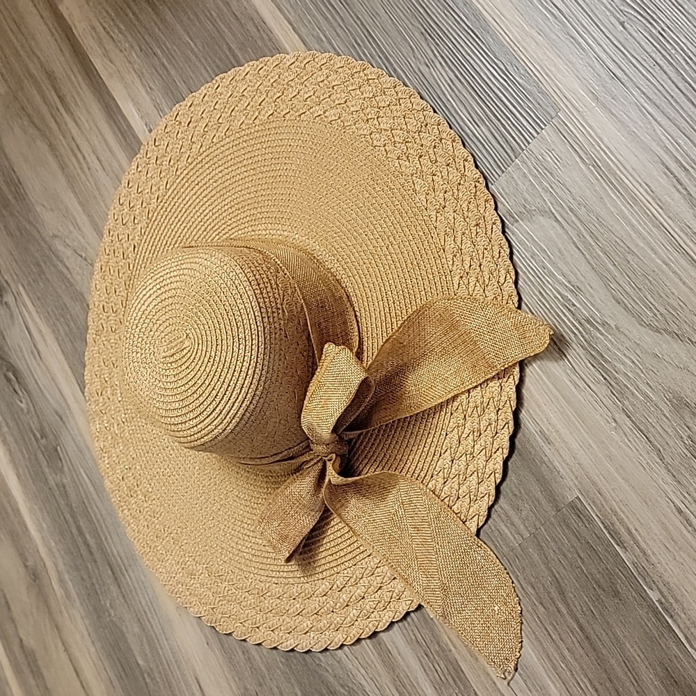 Women's Floppy Sun Beach Hat
